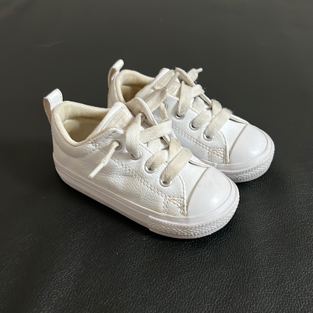 Converse size 6 shoes